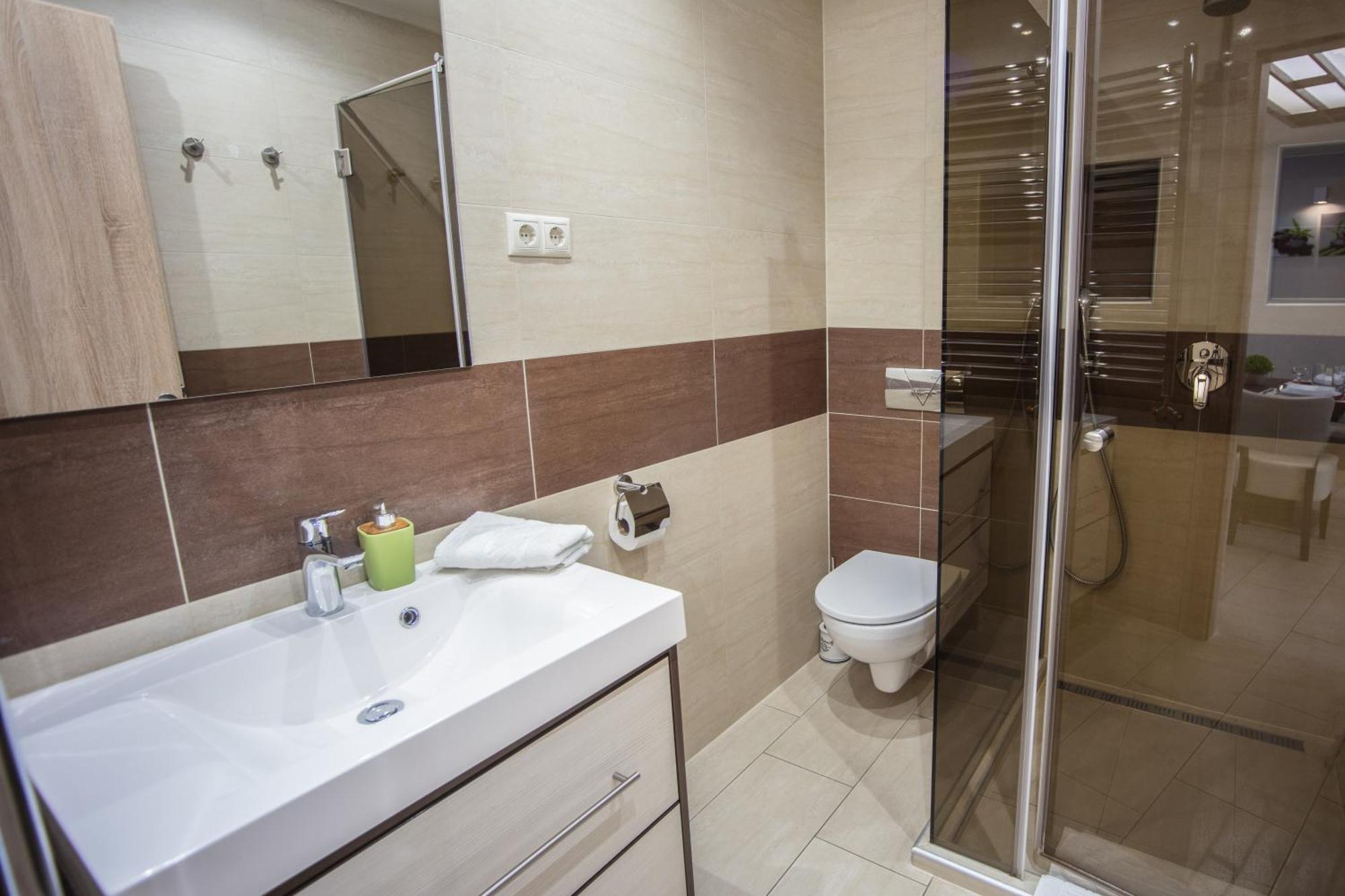 Németh Apartmanok Sárvár Extérieur photo