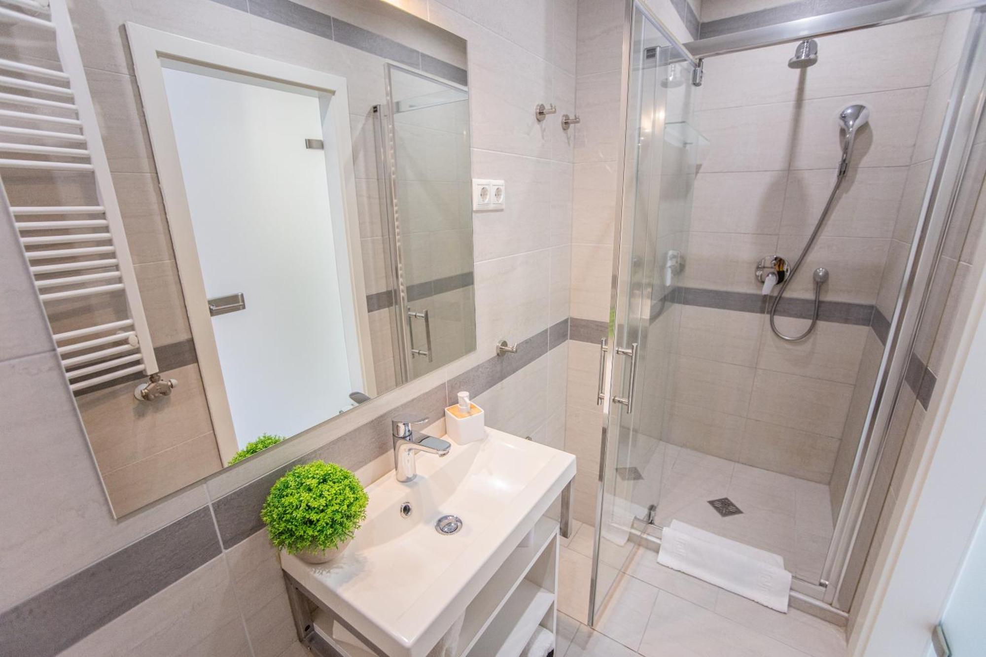 Németh Apartmanok Sárvár Extérieur photo