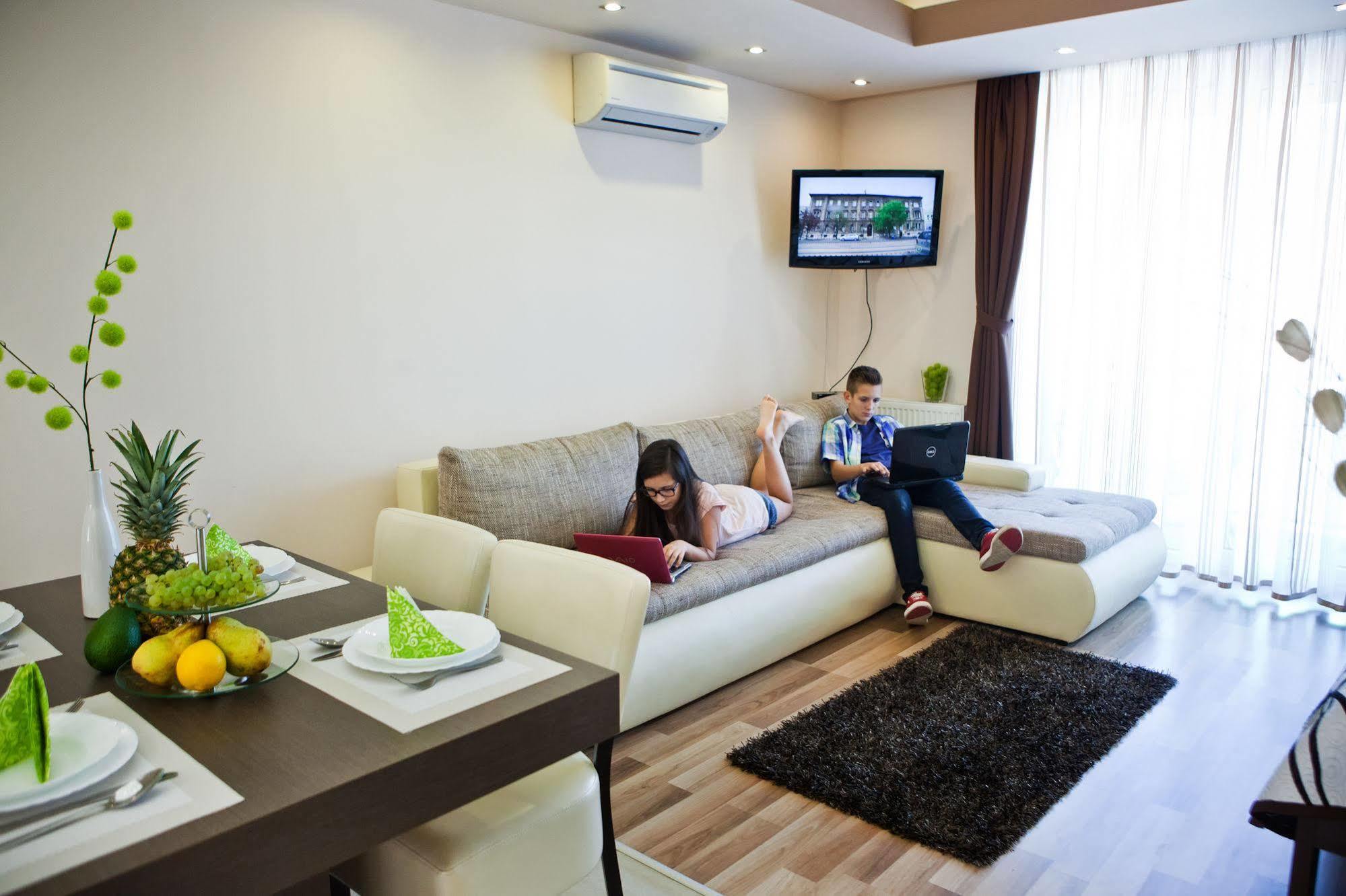 Németh Apartmanok Sárvár Extérieur photo