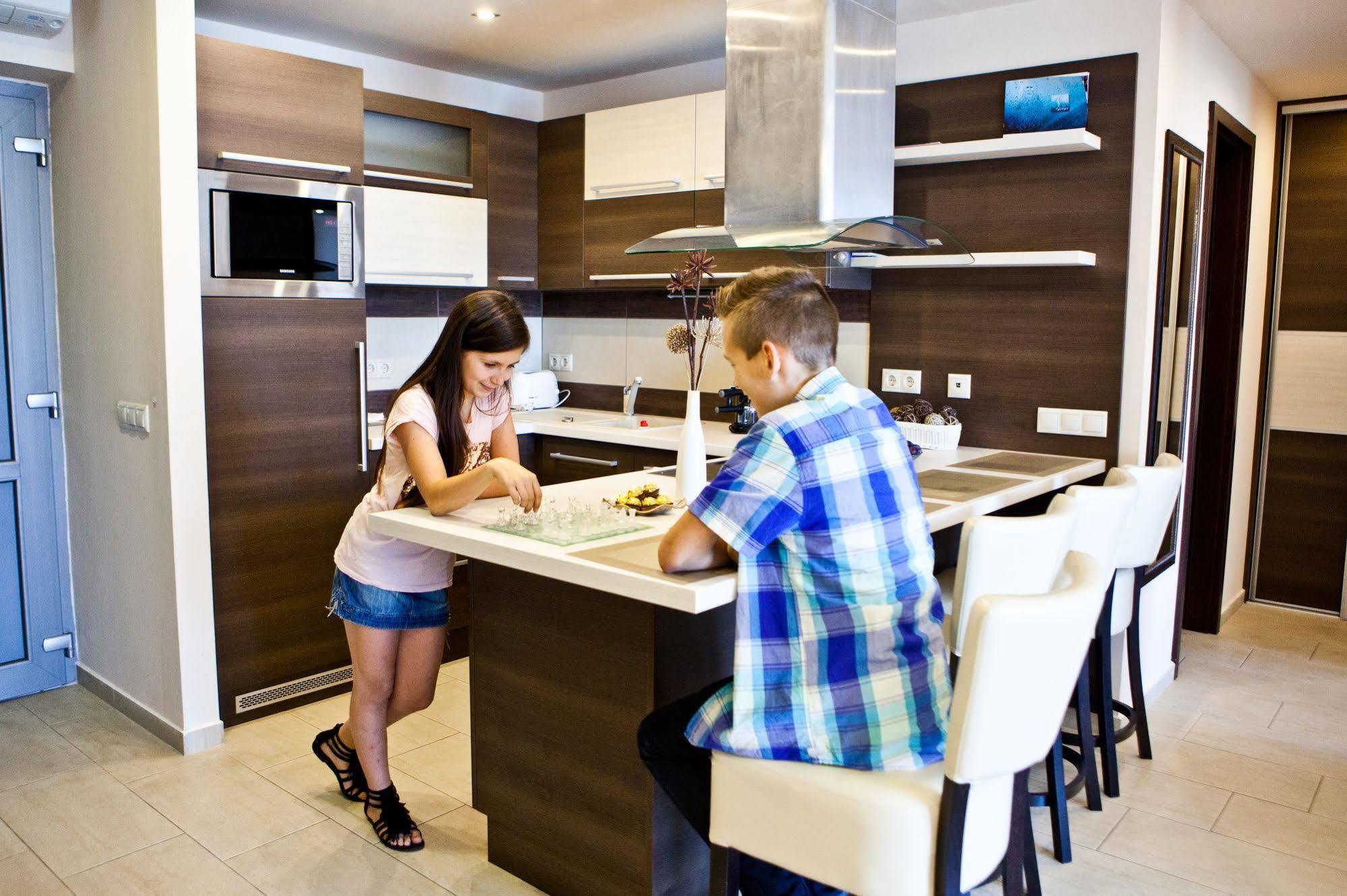 Németh Apartmanok Sárvár Extérieur photo